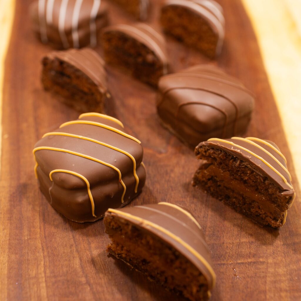 Le Honey Cake 32